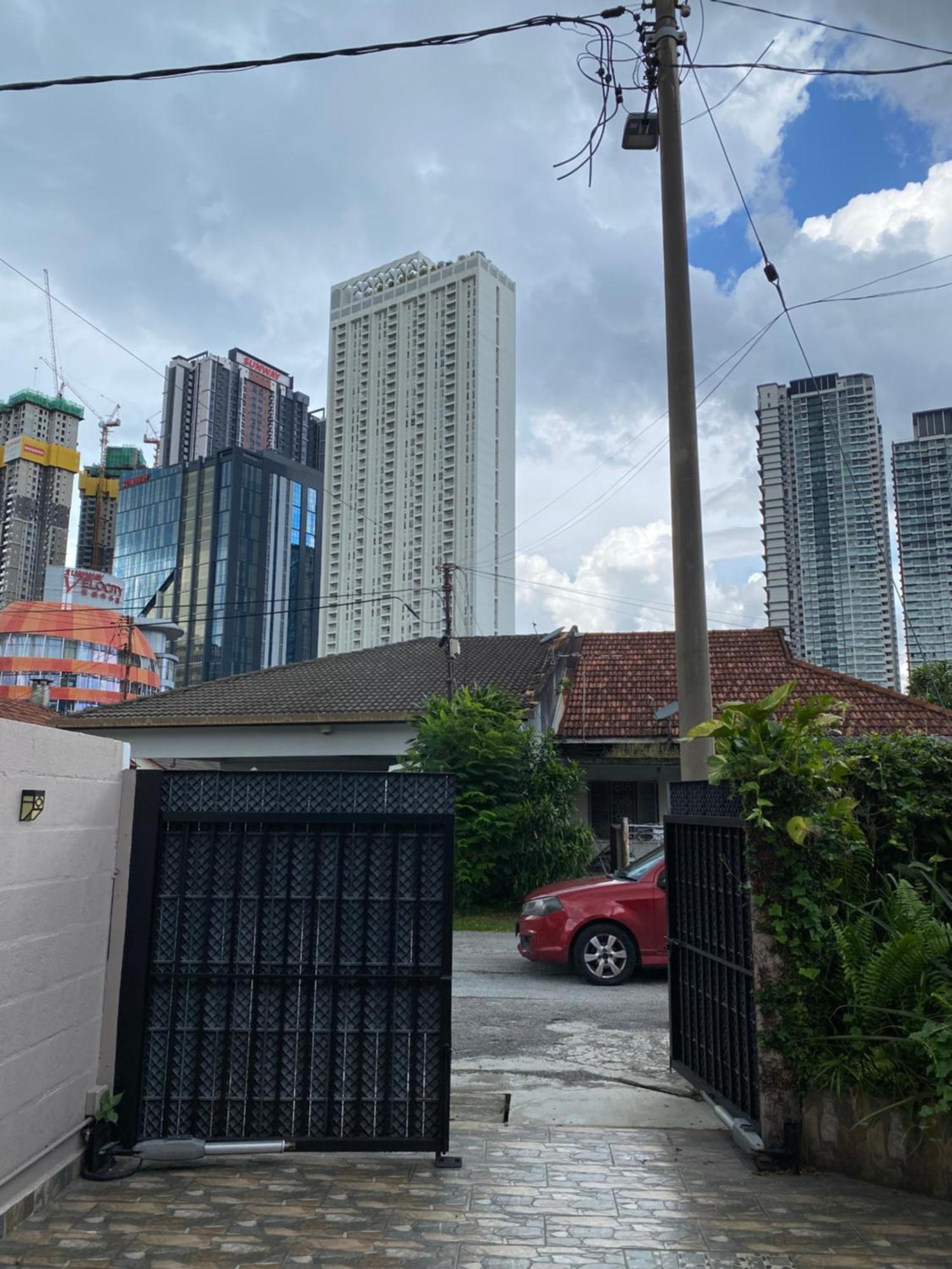 Miharja Studio Private Room With Auto Gate Parking Kuala Lumpur Exterior photo